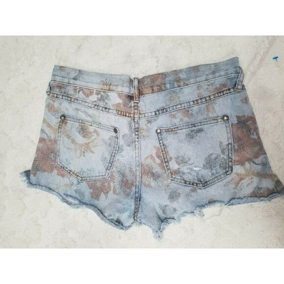 Free People Womens Jean Shorts Size W28 Denim Floral Cut Off Distressed Raw Hem - Picture 2 of 7
